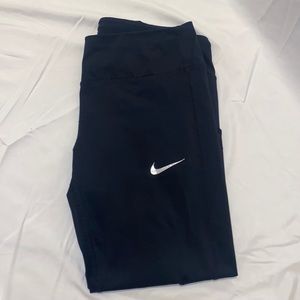 NIKE CROP LEGGINGS